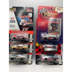 NASCAR Derrell Waltrip Vintage (6) Car 1:64 Diecast Collection New Old Stock